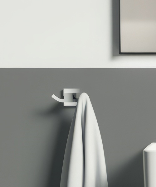 Alternate image of Ideal Standard IOM Wall Mounted Chrome Robe Hook